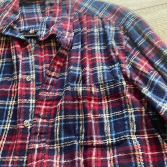 Oversized plaid flannel - Picture 6 of 8
